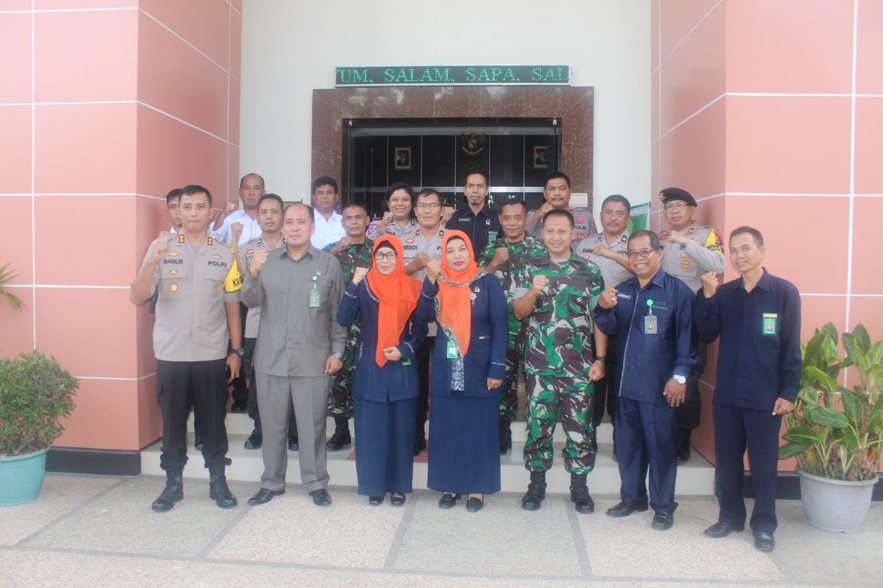 Di Halaman Depan Kantor PA Rantau2